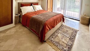 3 bedrooms, travel crib, WiFi, bed sheets - Fabulous family villa in Marrakech (Marrakech)