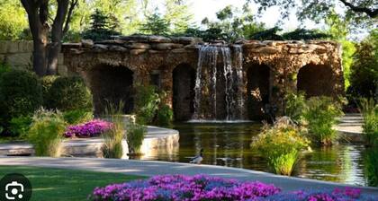 Adorable 3 BR Home 4 min from Dallas Lovefield Airport