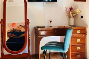 Interior - Carpe Diem House - Queen Room (Roma)