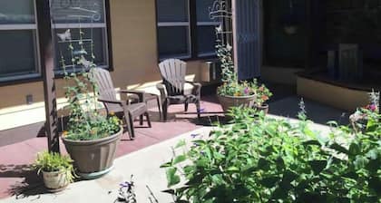 #4 Historic Downtown Apartment w/kitchen