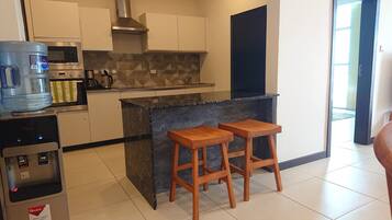 Fridge, microwave, stovetop, electric kettle