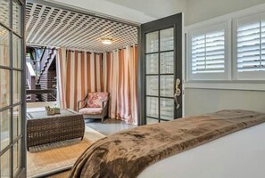 1 habitación, tabla de planchar con plancha, wifi gratis y ropa de cama 