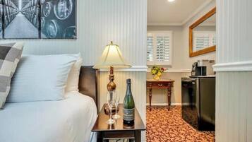 1 chambre, bureau, fer et planche à repasser, Wi-Fi gratuit