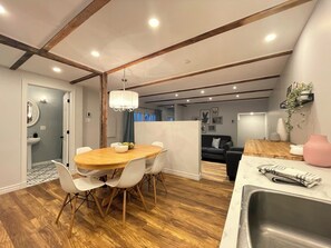 Dining - Le Cordonnier (Québec)