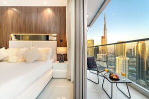 Iron/ironing board, WiFi, bed sheets - Burj & Sea Views |Luxury 2BR| 5-Star Amenities (Dubai)