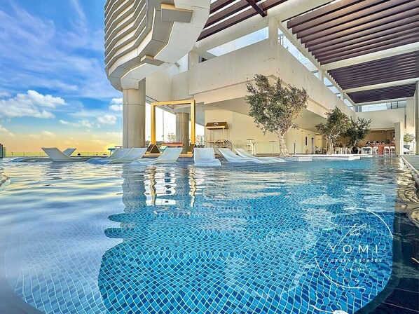 Indoor pool, outdoor pool - Burj & Sea Views |Luxury 2BR| 5-Star Amenities (Dubai)