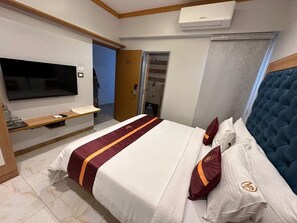 Deluxe-værelse - bjergudsigt | Skrivebord, gratis Wi-Fi, sengetøj