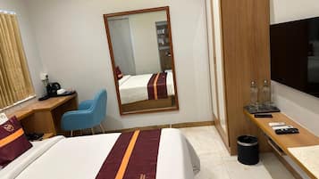 Deluxe-huone, vuoristonäköala | Työpöytä, ilmainen Wi-Fi, vuodevaatteet