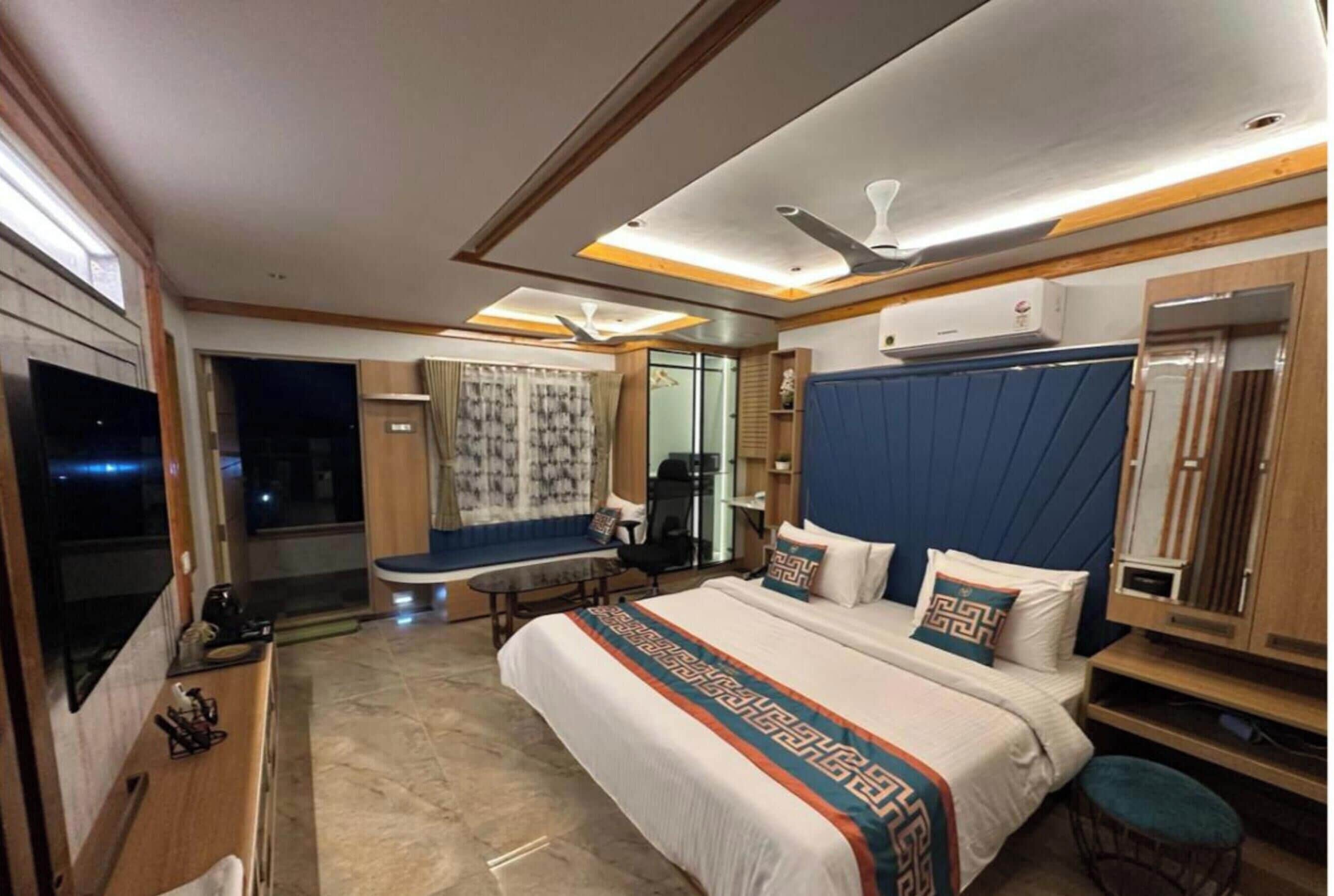 Suite familiar | Escritorio, wifi gratis y ropa de cama 