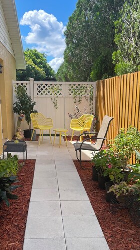 Charming 2-bedroom in Sebring with AC and Wi-Fi, with serene country atmosphere