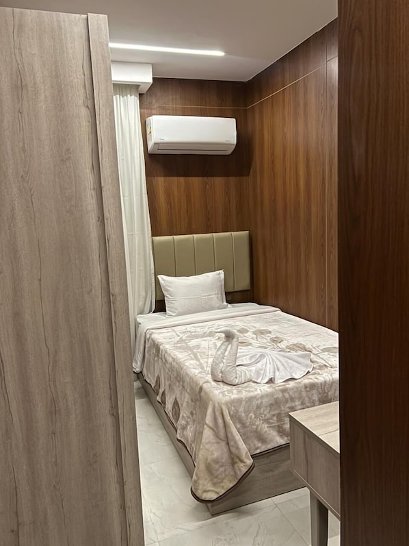 Deluxe Single Room | Free WiFi