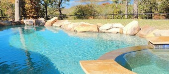 Come enjoy the breathtaking views from the High Country Retreat