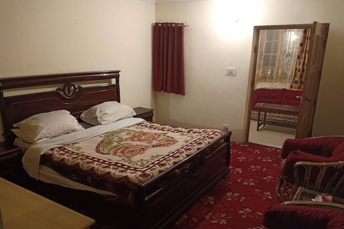 Soundproofing, iron/ironing board, free WiFi