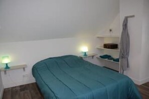 3 bedrooms, iron/ironing board, WiFi