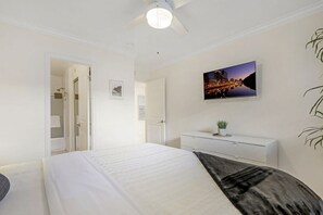 2 bedrooms, free WiFi, bed sheets