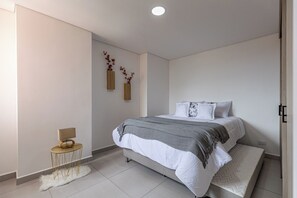 2 bedrooms, desk, free WiFi, bed sheets