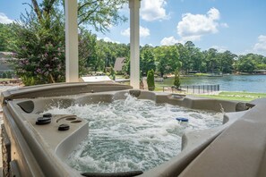 Outdoor spa tub - 2 Luxury Lakefront Homes, Private Pool, Hot Tub, Boat Dock, Putting Green, Views (Hot Springs)