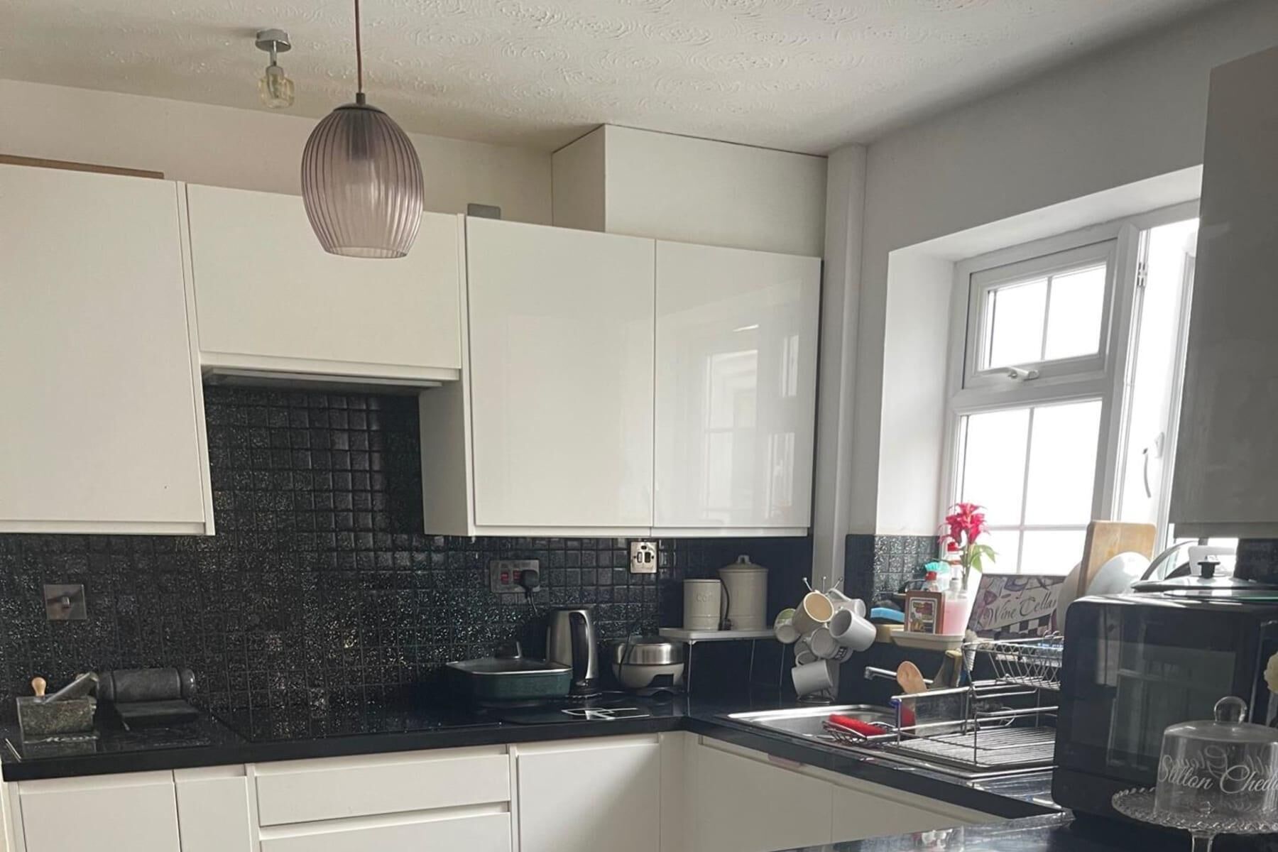 電子レンジ、オーブン、コンロ、電気ポット