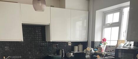 微波爐、焗爐、爐具、電熱水壺