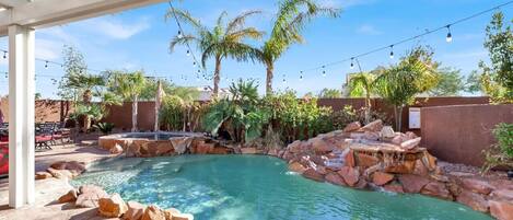 Et oppvarmet basseng