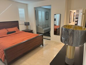 4 bedrooms, iron/ironing board, WiFi, bed sheets