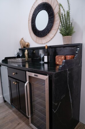 Interior - Downtown Gem Near Campus (Tuscaloosa)