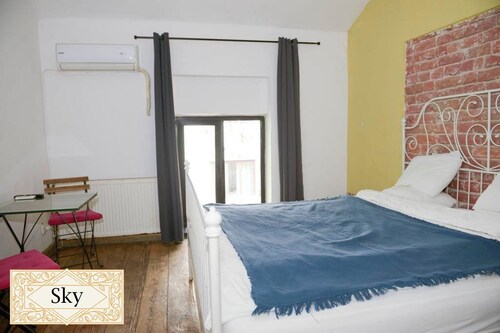 Sky - Two Bedroom Deluxe Apartment