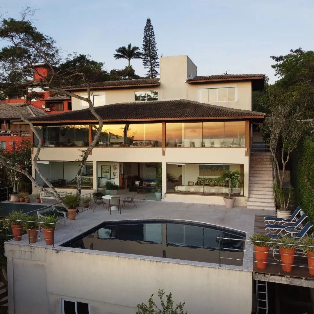 Πρόσοψη καταλύματος