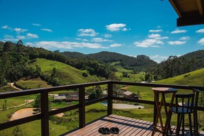 Honeymoon Cabin | Property grounds - Prana Chalé com Hidromassagem na Serra (Aguas Mornas)