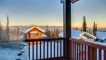 Condo, Balcony, Mountain View | Terrace/patio