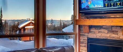 Condo, Balcony, Mountain View | Mountain view