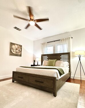 3 chambres, bureau, fer et planche à repasser, Wi-Fi gratuit