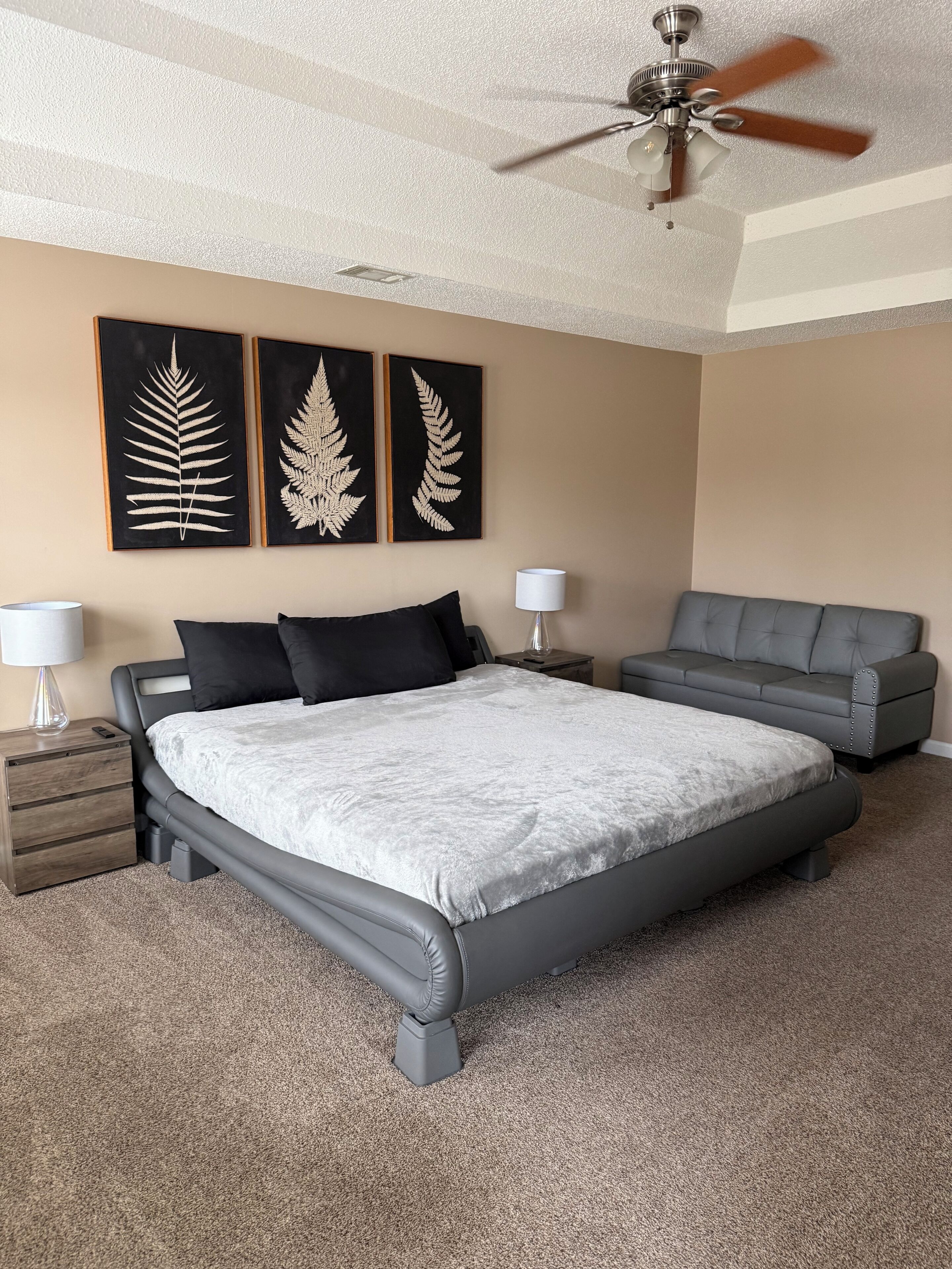 5 bedrooms, iron/ironing board, free WiFi, bed sheets
