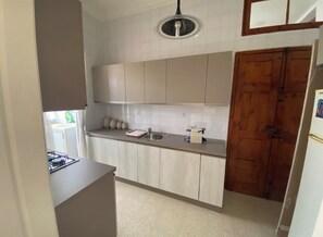 Private kitchen - Valletta Superb 3 Bedroom Apartment  (Valletta)