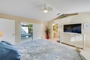 4 bedrooms, desk, iron/ironing board, free WiFi