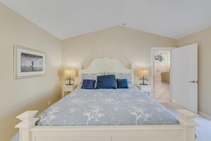 4 Schlafzimmer, Schreibtisch, Bügeleisen/Bügelbrett, kostenloses WLAN