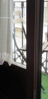 Apartamento, vista para a cidade | Vista para a rua