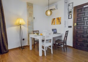 Comfort Apartment, Kitchen | Living area - LA CASA DEL MAESTRO DE MÚSICA (Baeza)