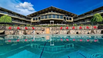 Indoor pool, outdoor pool