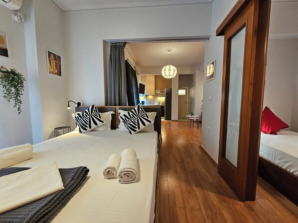 2 bedrooms, iron/ironing board, WiFi, bed sheets