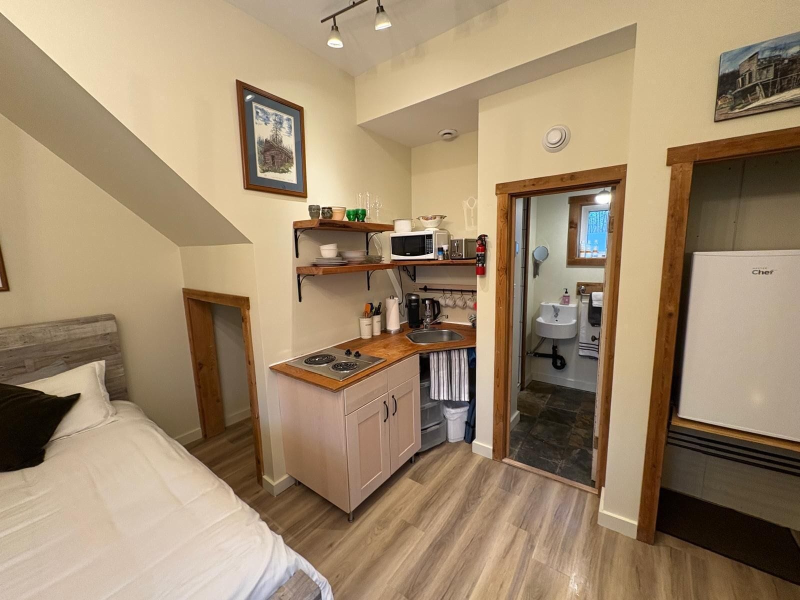 Classic Apartment, Non Smoking, Kitchenette | 1 bedroom, individually furnished, free WiFi