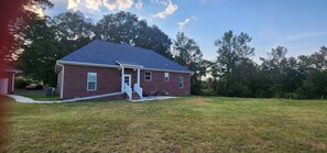 Exterior - A picturesque getaway in a peaceful countryside lake setting. (Maysville)