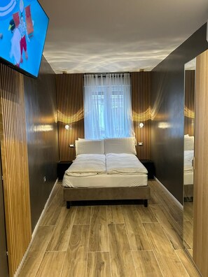 Chambre Double, vue ville