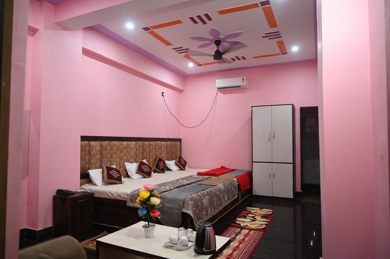 Family Double or Twin Room | Laptop workspace, free WiFi