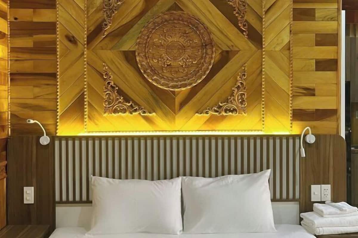 書桌、筆電工作空間、免費無線上網