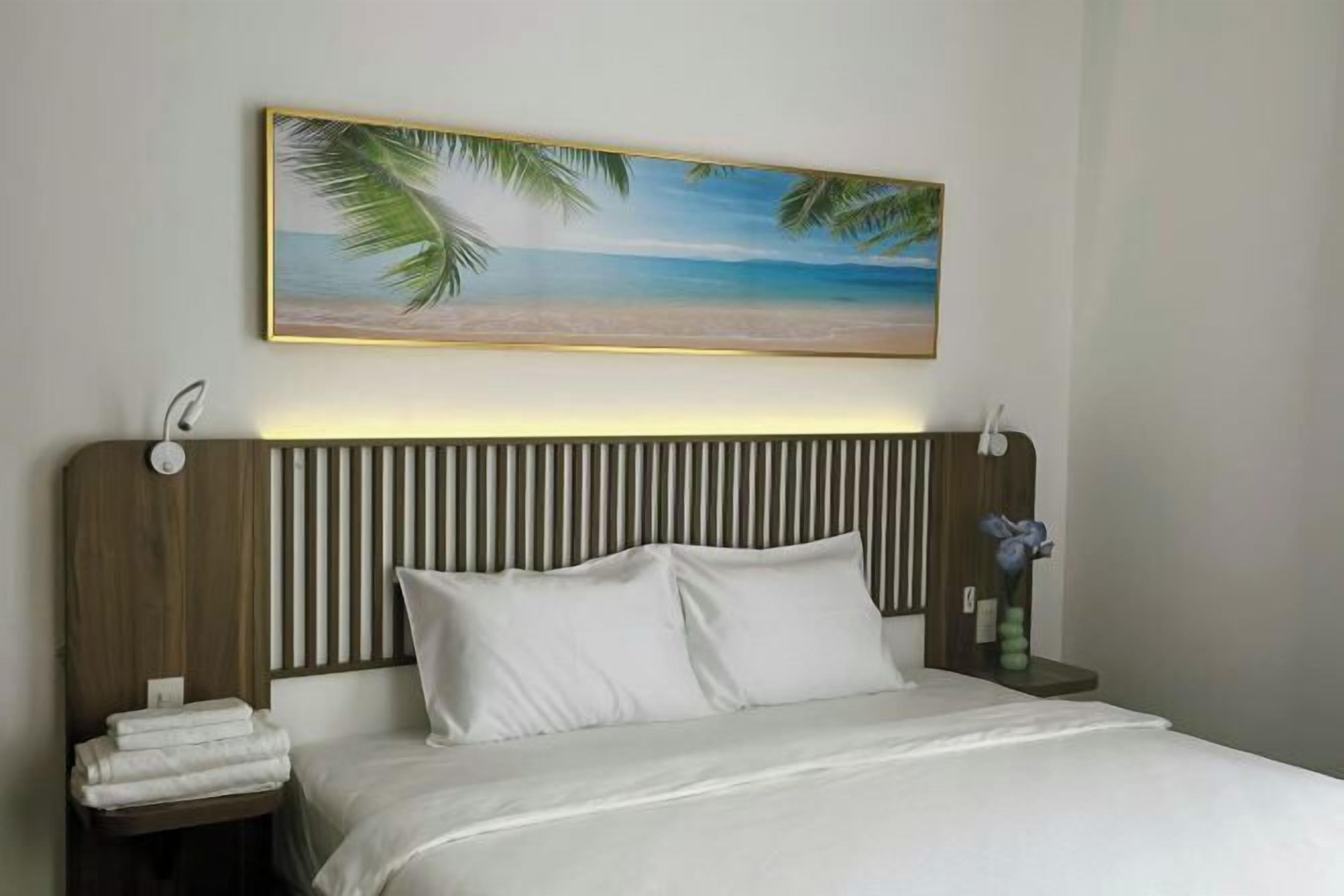 Meja, ruang kerja komputer riba, Wi-fi percuma 