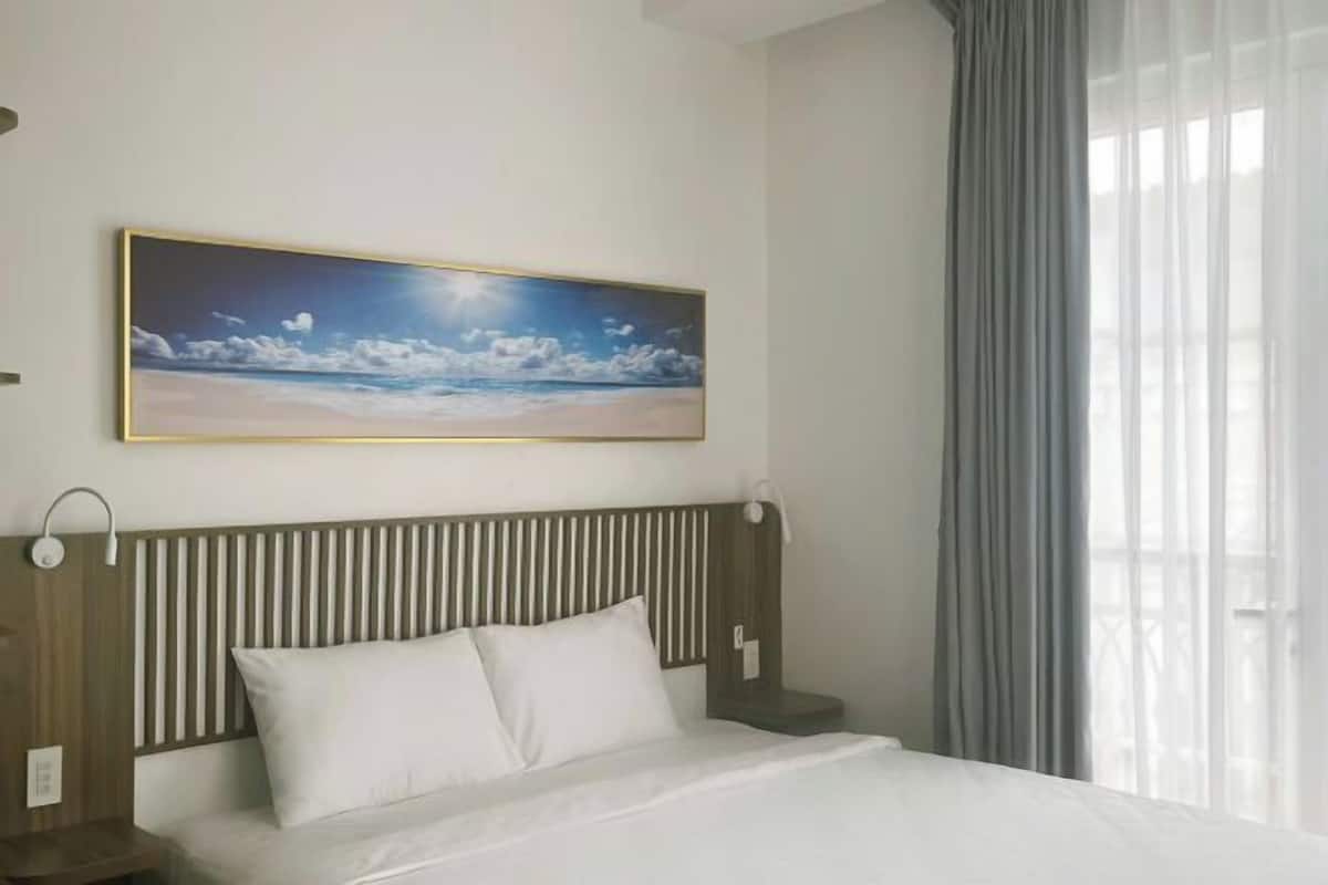 書桌、筆電工作空間、免費無線上網