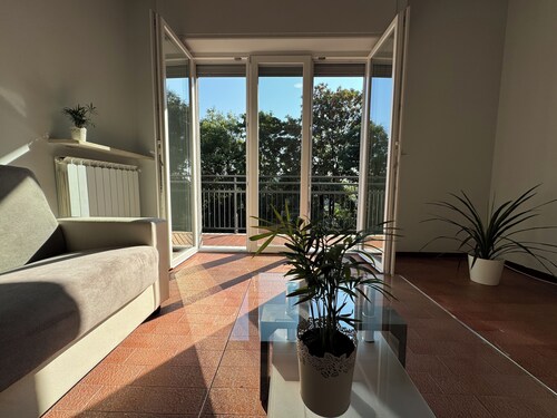 Spacious and bright 3 and a half apartment with parking space, Wi-fi and wonderful balcony