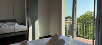 Spacious and bright 3 and a half apartment with parking space, Wi-fi and wonderful balcony