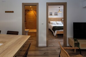 1 chambre, coffres-forts dans les chambres, fer et planche à repasser